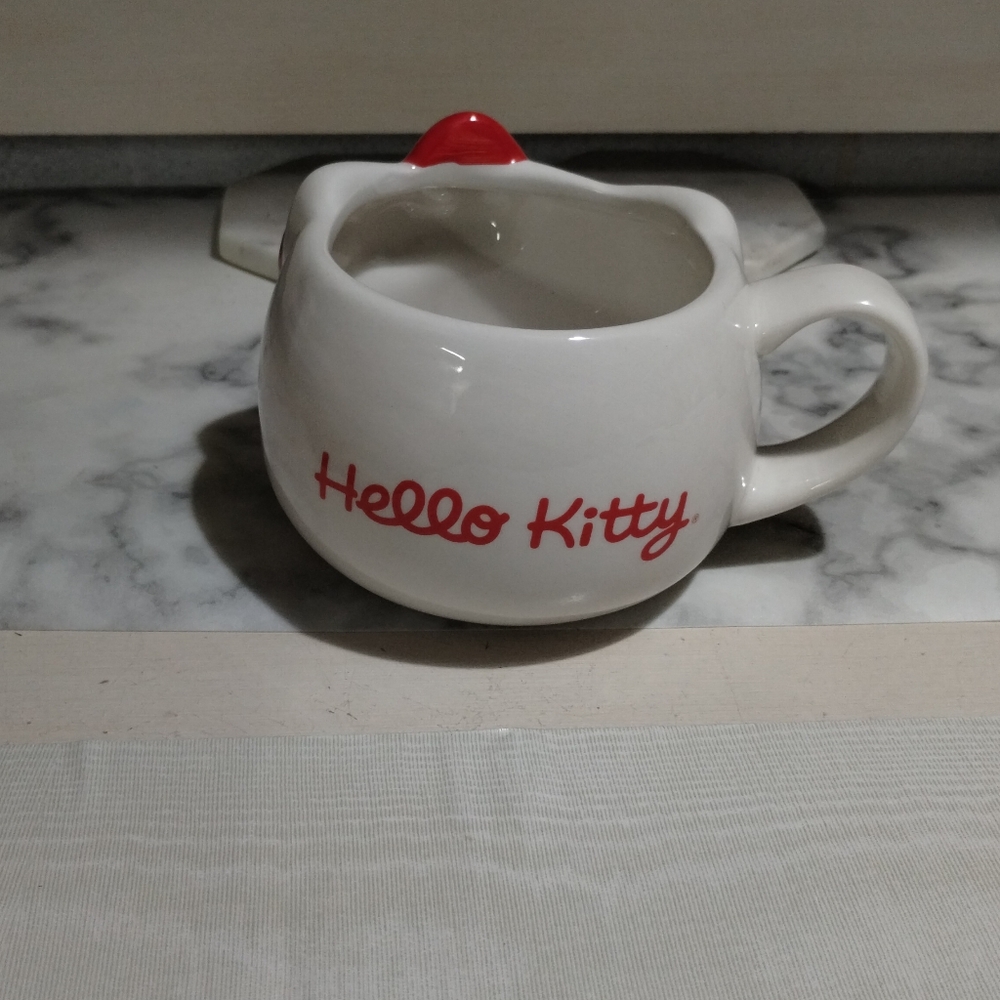 Hello Kitty Mug - Picture 4 of 5